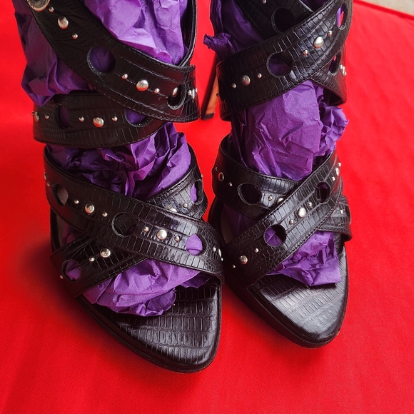 Dior studded strappy sandels - Picture 13 of 13